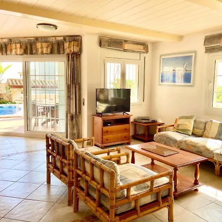 Villa Sandalia *